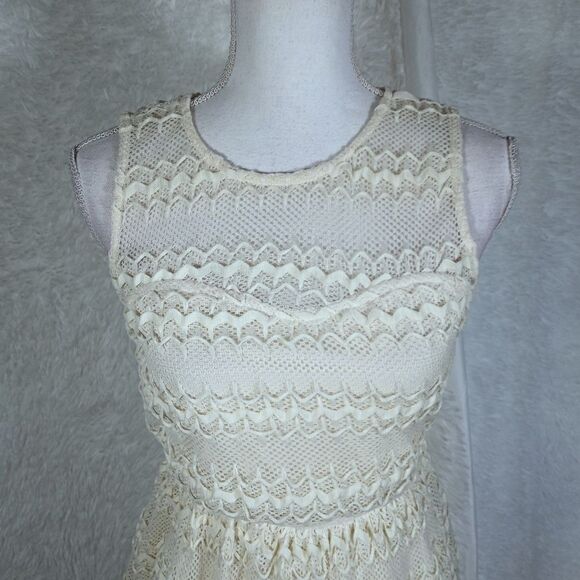 PINKY CREAM LACE DRESS SZ.8 EUC - Picture 3 of 7